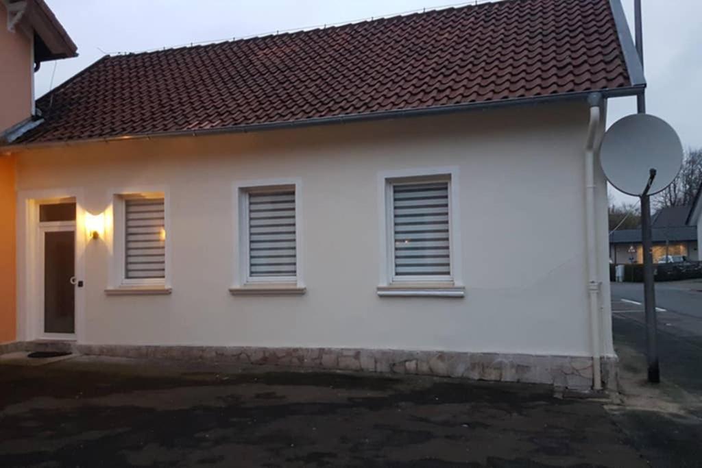 Appartement Vanille, Ferienwohnung Mit Eigenem Eingang, Wie Ein Kleines Haus Bad Salzuflen Exterior photo